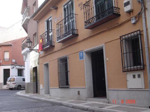 Hostal Cruz Verde Navalcarnero Exteriör bild